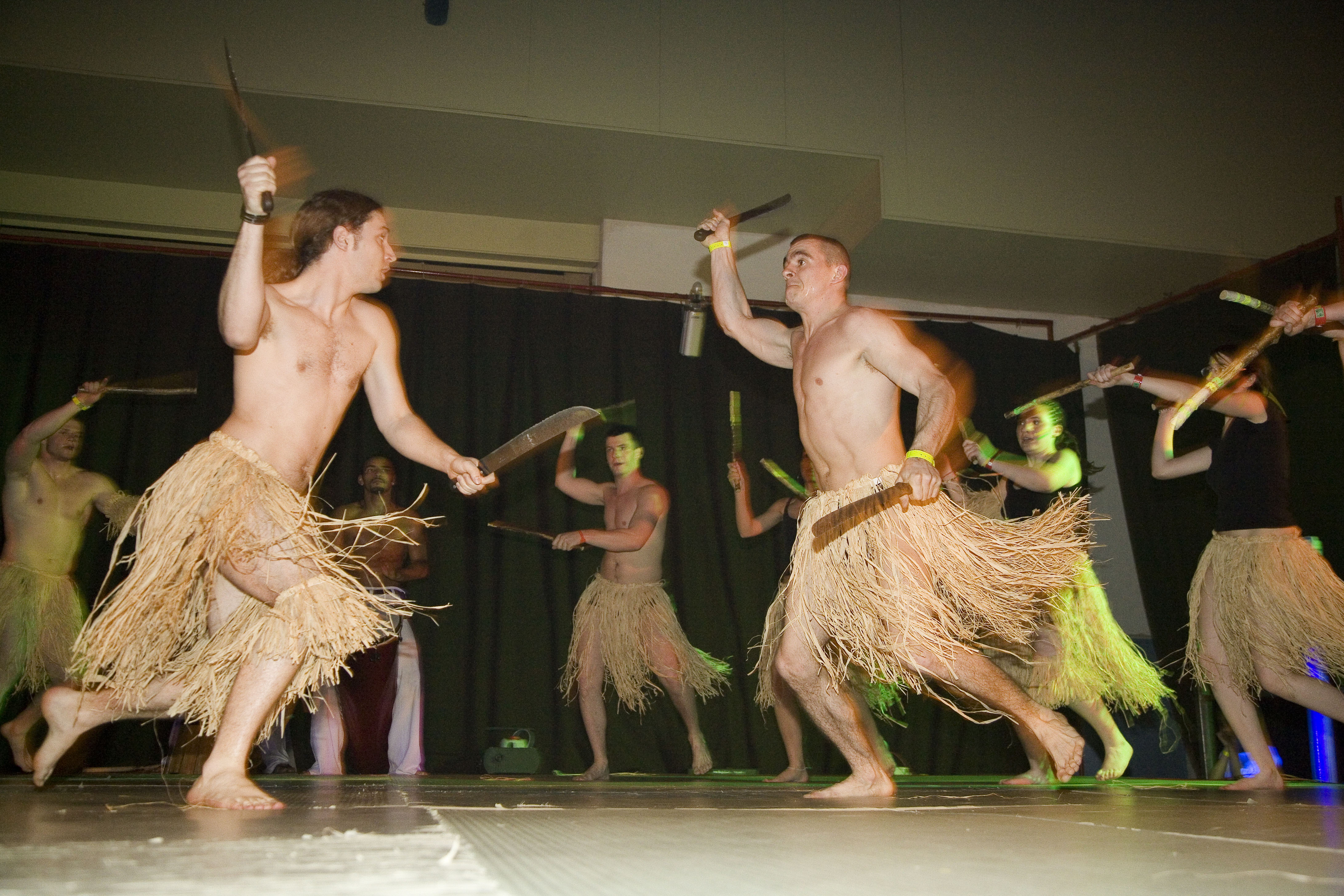 Maculélé, danse de tribu pratiquée par les esclaves angolais déportés au Brésil